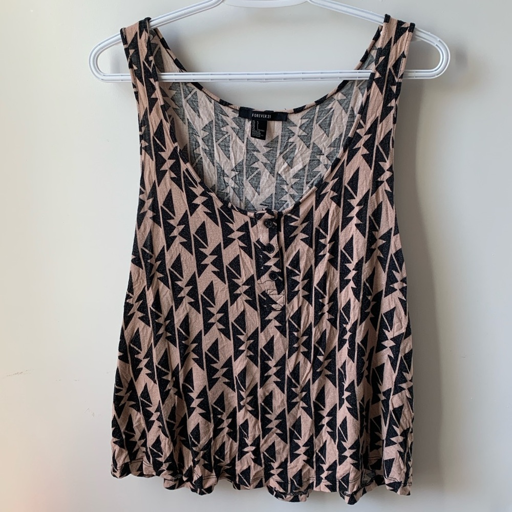 🇨🇦 Forever 21 Black and Tan Geometric Print Tang Top